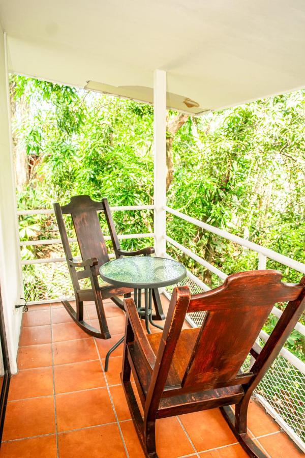 Manuel Antonio Inn Exterior photo